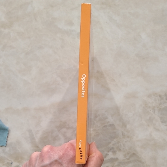 Lovevery Opposites Book The Adventurer Play Kit Months 16, 17, 18 - Picture 3 of 8